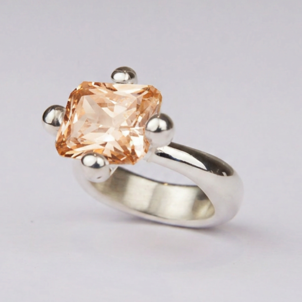 Anillo de Plata de Ley 925, Macizo con circonita Champagne